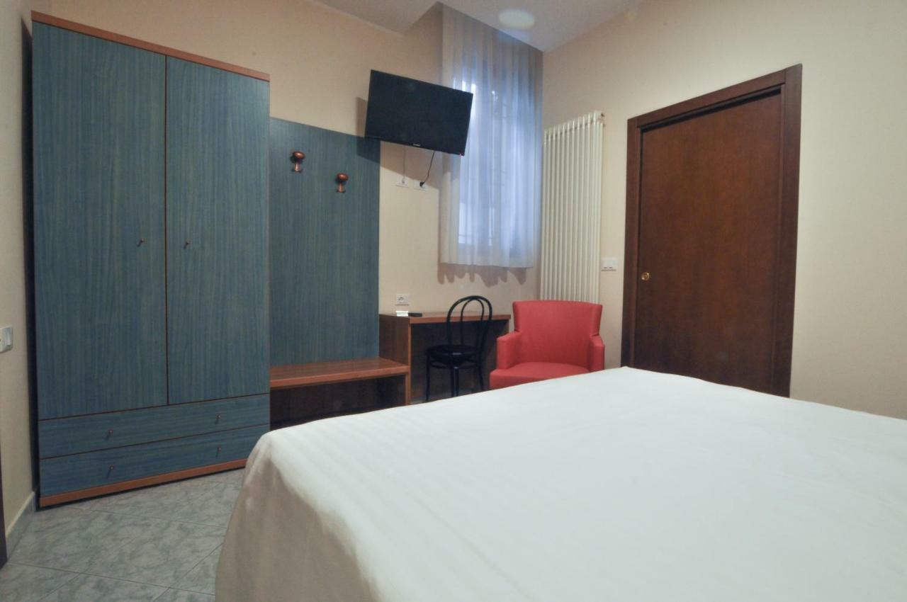 בולוניה Hotel Villa Azzurra מראה חיצוני תמונה