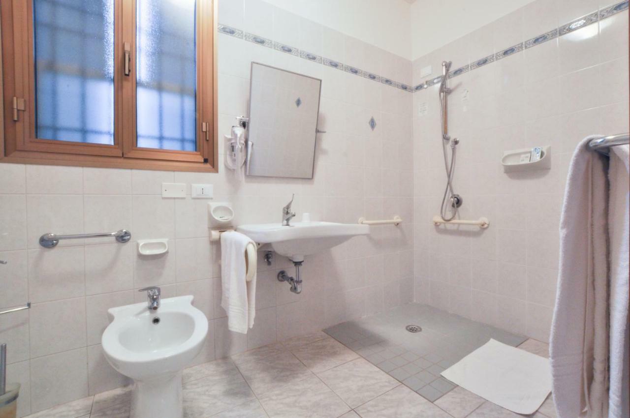 בולוניה Hotel Villa Azzurra מראה חיצוני תמונה