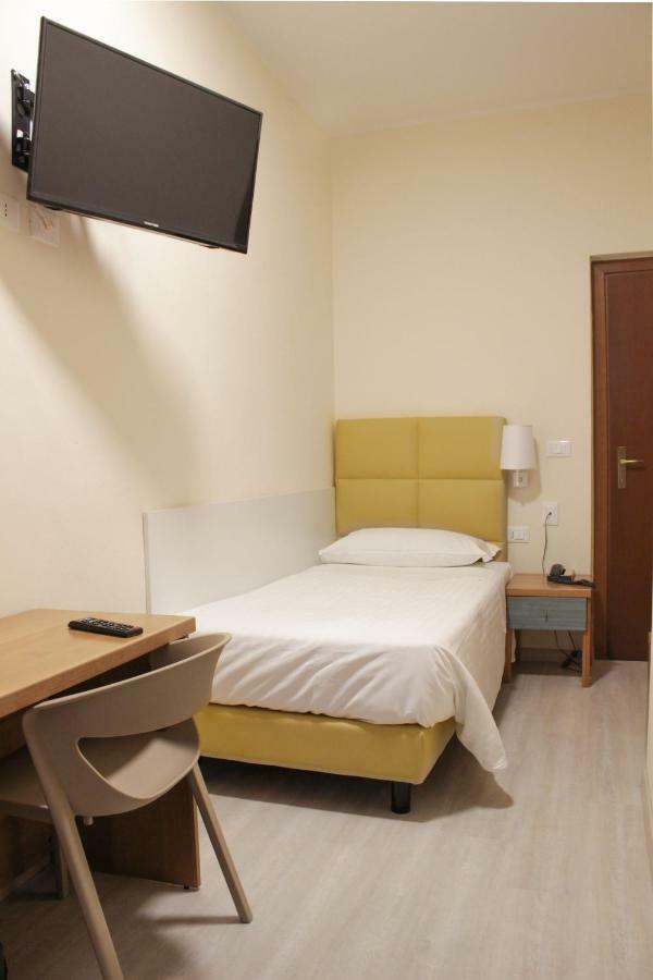 בולוניה Hotel Villa Azzurra מראה חיצוני תמונה