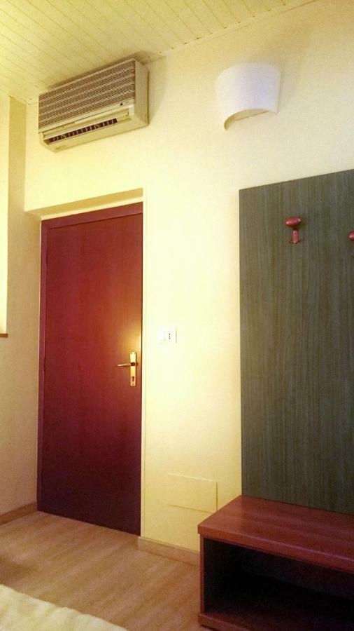 בולוניה Hotel Villa Azzurra מראה חיצוני תמונה