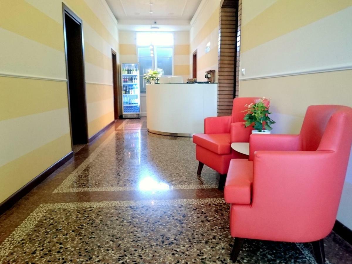 בולוניה Hotel Villa Azzurra מראה חיצוני תמונה