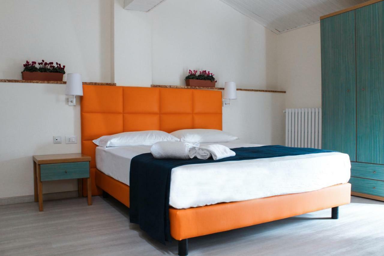 בולוניה Hotel Villa Azzurra מראה חיצוני תמונה