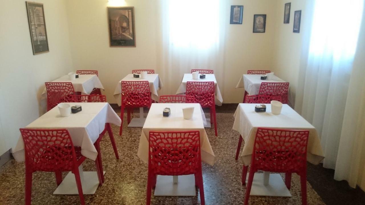 בולוניה Hotel Villa Azzurra מראה חיצוני תמונה